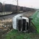 Tczew - O krok od tragedii! Dostawcze auto pod kołami lokomotywy
