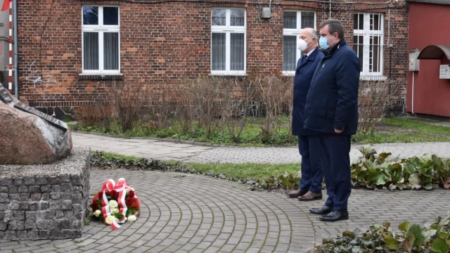 Tczew - Dzień Sapera. Upamiętnili tych, którzy zginęli przy odminowywaniu Kociewia