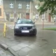 Tczew - Sztuka parkowania na chodniku - a obok parking pusty