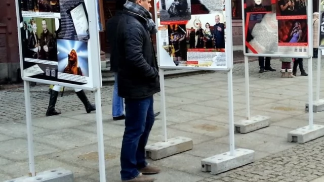 Tczew - Tczewska wystawa "Z dyskografii Grzegorza Ciechowskiego" w Toruniu