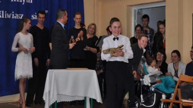 Tczew - Wzruszona rodzina dziękuje. Zatańczyli dla chorego Tomasza Pawłowskiego