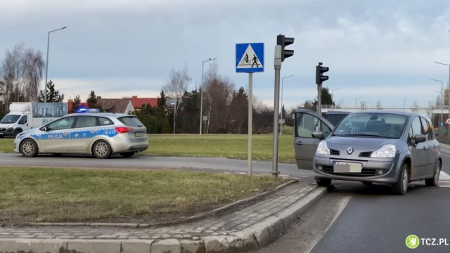 Tczew - Kolejna stłuczka na skrzyżowaniu alei Solidarności i ulicy Jagiellońskiej [WIDEO]