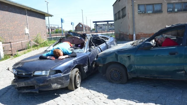 Tczew - Wypadek, ale nie ma łączności... Na szczęście to tylko ćwiczenia