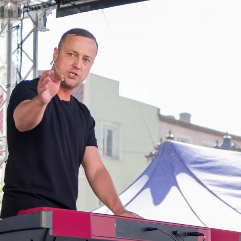 Tczew - Dzień Godności Osoby Niepełnosprawnej. Wystąpił CZESŁAW ŚPIEWA SOLO ACT