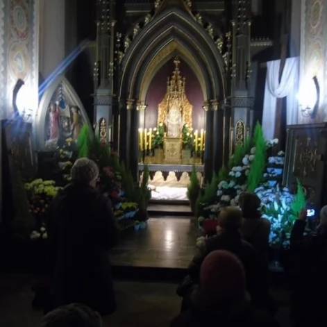 Tczew - Droga krzyżowa na Starym Mieście. Tłumy tczewian na ulicach