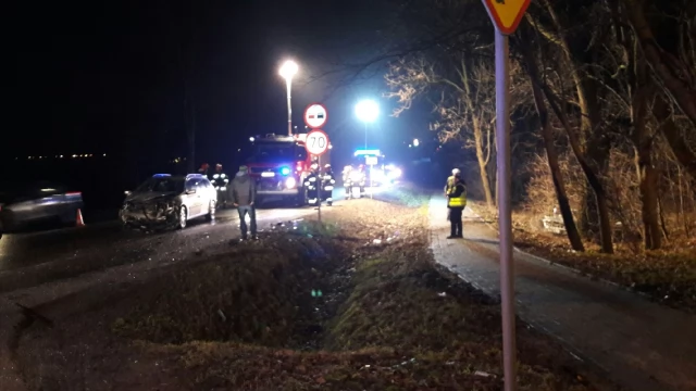 Tczew - Tragedia pod Tczewem. Jedna osoba nie żyje, dwie ranne w wypadku