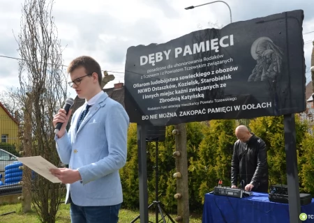 Tczew - "Pamięci nie da się zakopać w dołach". Upamiętnili ofiary Zbrodni Katyńskiej