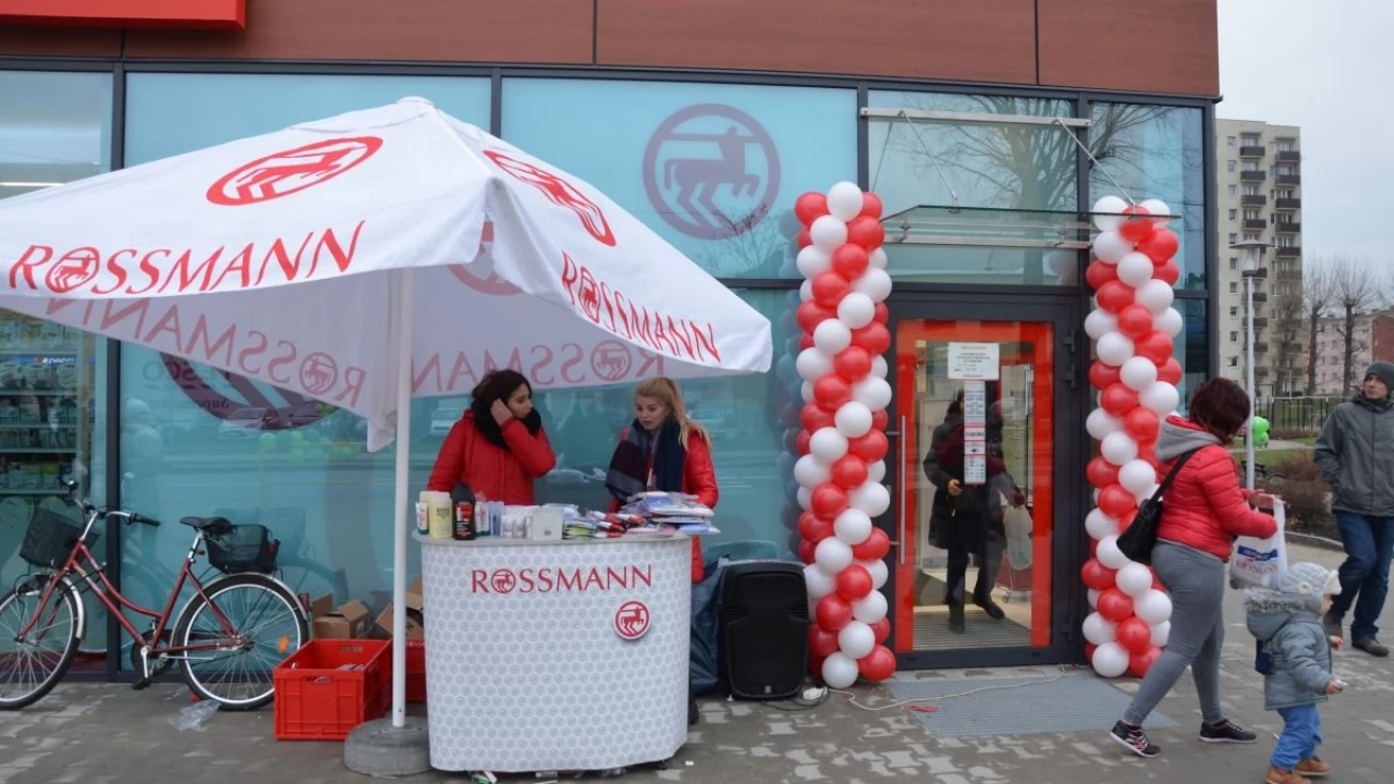 Tczew - Zakończyła się przebudowa minicentrum handlowego na  Suchostrzygach