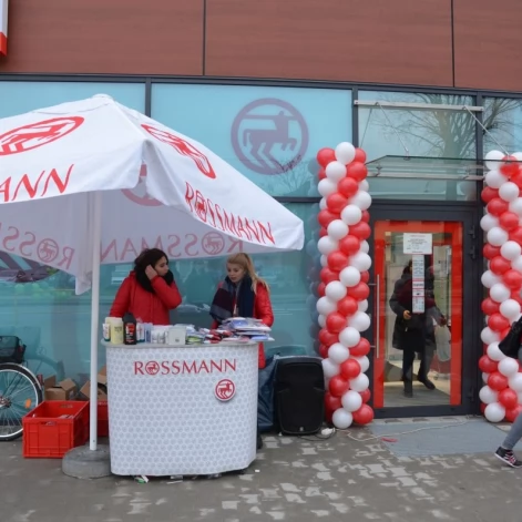 Tczew - Zakończyła się przebudowa minicentrum handlowego na  Suchostrzygach