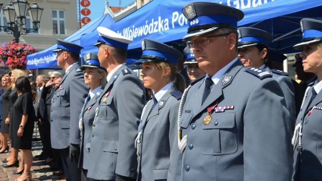 Tczew - Policjanci z całego województwa świętowali w Tczewie