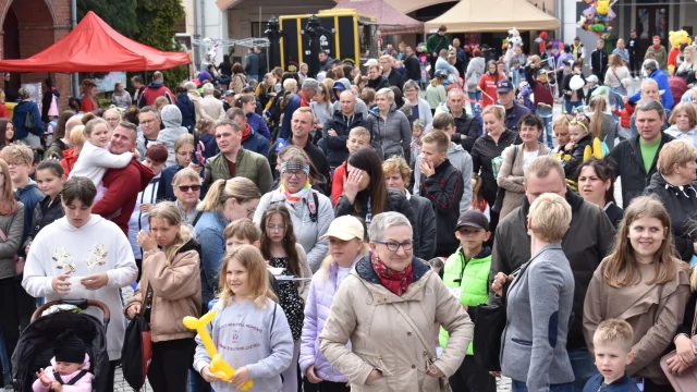 Tczew - Sobotnia moc atrakcji na gniewskim rynku