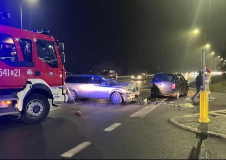 Tczew - Wypadek z udziałem trzech samochodów na alei Solidarności