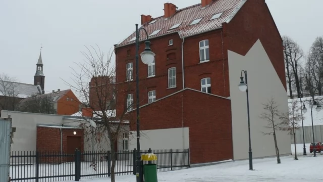Tczew - Dziewięć rodzin odebrało klucze. Kamienica na Zamkowej jak nowa