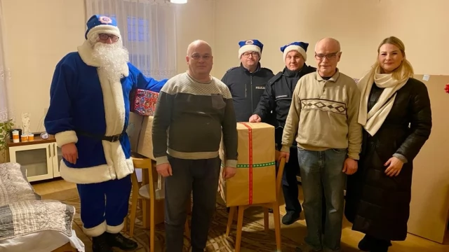 Tczew - Niebieski Mikołaj w akcji
