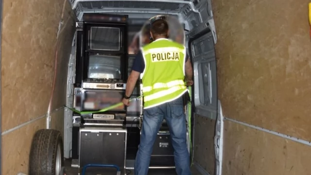 Tczew - Mundurowi idą na wojnę z nielegalnym hazardem