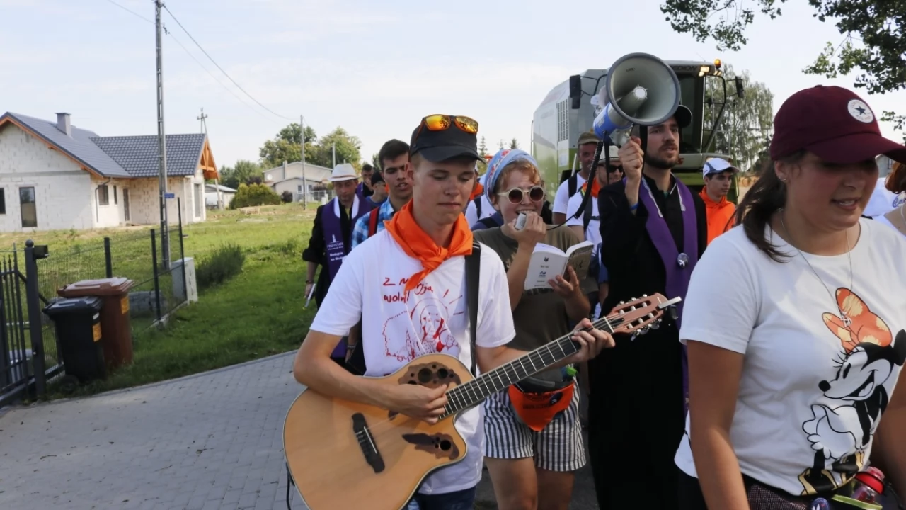 Tczew - Tczewska pielgrzymka wyruszyła na Jasną Górę