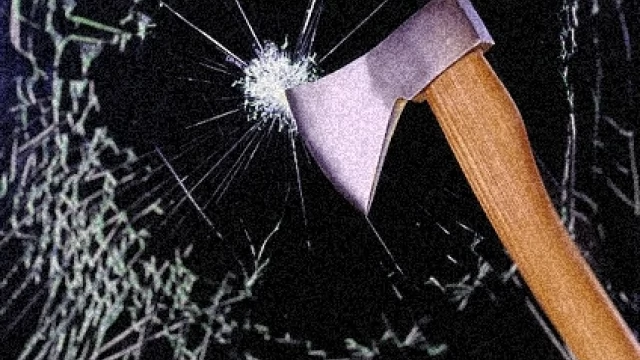 Tczew - Drzwi do mieszkania byłej żony "otwierał" siekierą. Może posiedzieć 5 lat