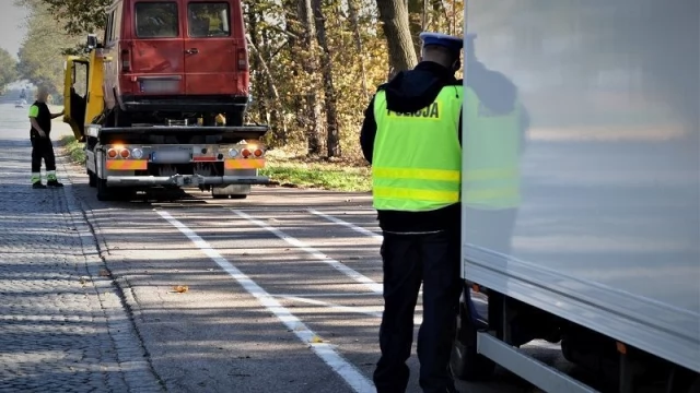 Tczew - Po kontrolach ciężarówek 5 zatrzymanych dowodów