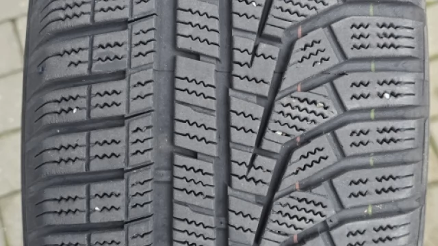 Tczew - Sprzedam opony zimowe HANKOOK 205/50R17