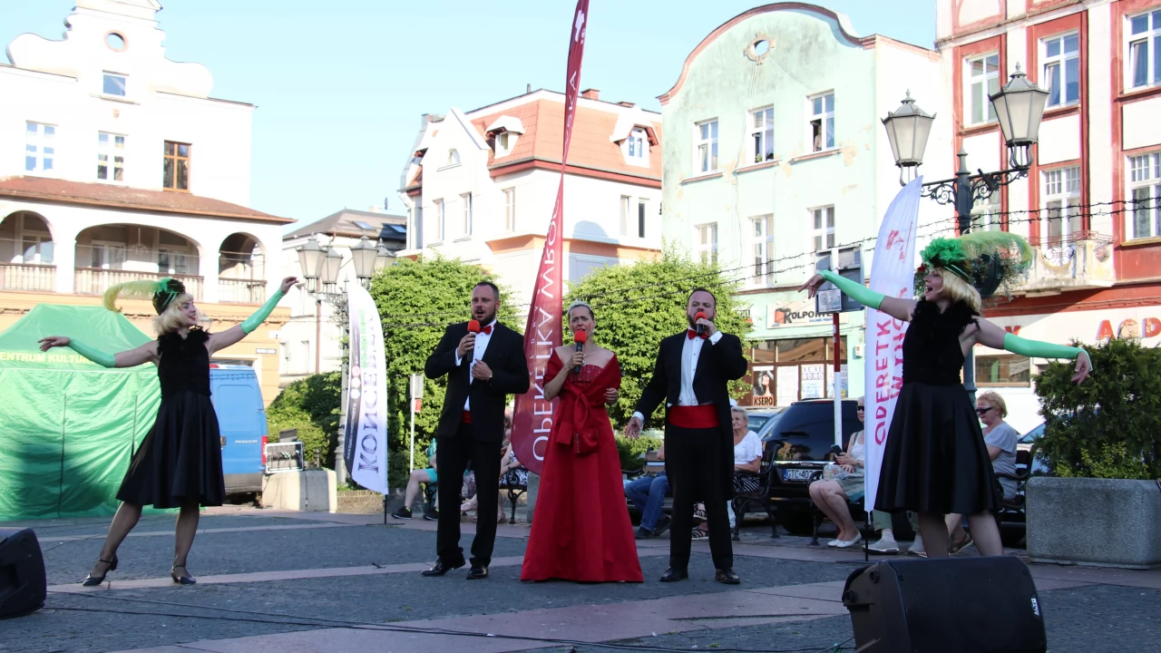 Tczew - "Operetka na WYNOS!" na placu Hallera