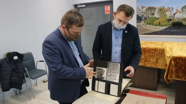 Tczew - Bezcenne zbiory w tczewskiej bibliotece