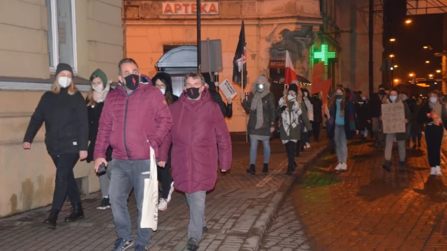Tczew - "Spacer po wolność. Idziemy po wszystko" - kolejne protesty w Tczewie