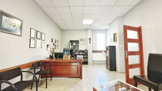 Tczew - Lokal handlowo - usługowy na wynajem