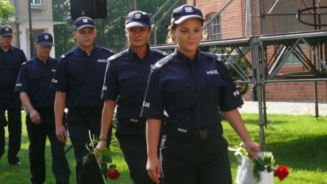 Tczew - Nagrody, awanse, odznaczenia - policjanci mają swoje święto