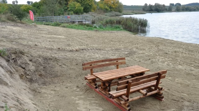 Tczew - Piękniejsze Jezioro Rokickie dzięki wolontariuszom GPEC TCZEW