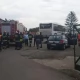 Tczew - Wypadek osobówki i szkolnego autobusu. Kierująca i niemowlę w szpitalu