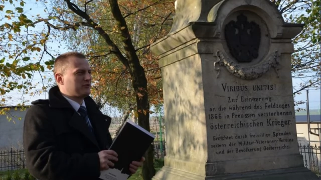 Tczew - Upamiętnili jeńców wojennych pochowanych na Suchostrzygach
