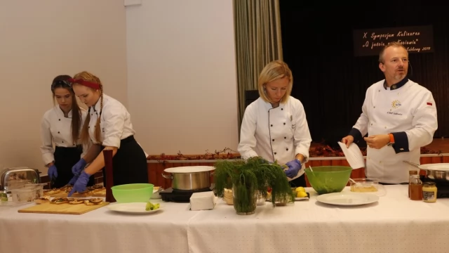 Tczew - 10 Jubileuszowe Sympozjum "O jeściu na Kociewiu". Gruszkowe pyszności