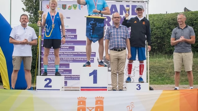 Tczew - Biegacze w hołdzie Kazimierzowi Piechowskiemu