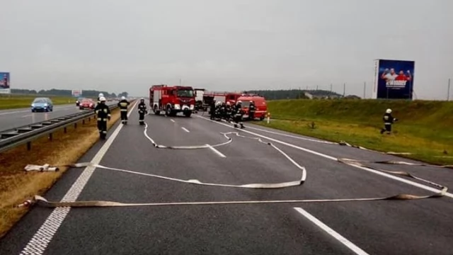 Tczew - Tragedia na A1. Zderzenie cysterny i osobówki