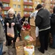 Tczew - Dwie tony jabłek powędrowały do mieszkańców Suchostrzyg