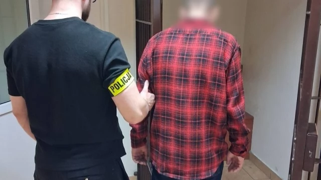 Tczew - "Wypadek syna" okazał się próbą oszustwa. Policjanci zatrzymali 39-latka i odzyskali 50 tysięcy złotych