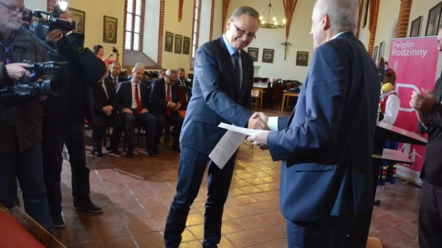 Tczew - Mieszkanie Plus. Pierwsze grunty na Pomorzu przekazane