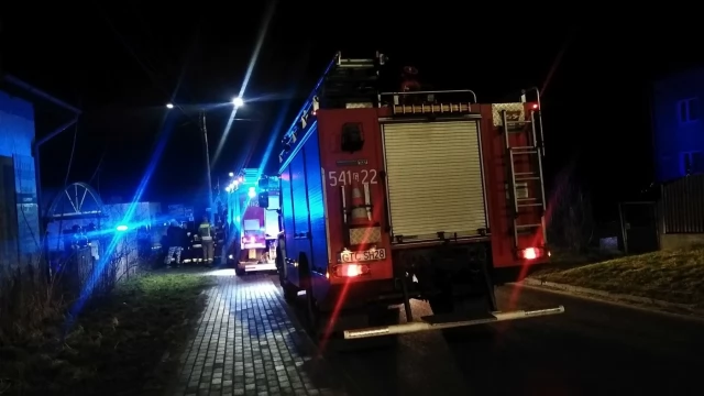 Tczew - Pożar w Rokitkach. Na miejscu 4 zastępy straży