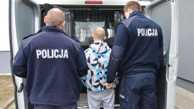 Tczew - Ukradł konserwy - podczas pogoni rzucał w ochroniarza skradzionym towarem