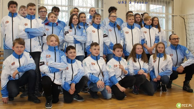 Tczew - Uroczyste wręczenie kurtek klubowych UKS 2 Tczew
