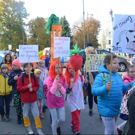 Tczew - Manifest przeciwko marnowaniu jedzenia w Tczewie