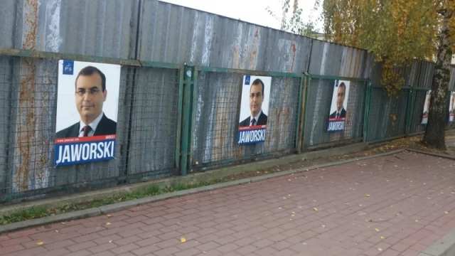 Tczew - Plakaty, banery, przyczepki... To już ostatnie godziny kampanii