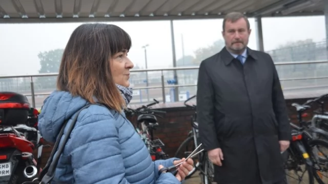 Tczew - Wiata rowerowa przy dworcu gotowa