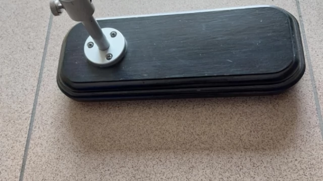 Tczew - Sprzedam stojaczek pod kamerę lub aparat