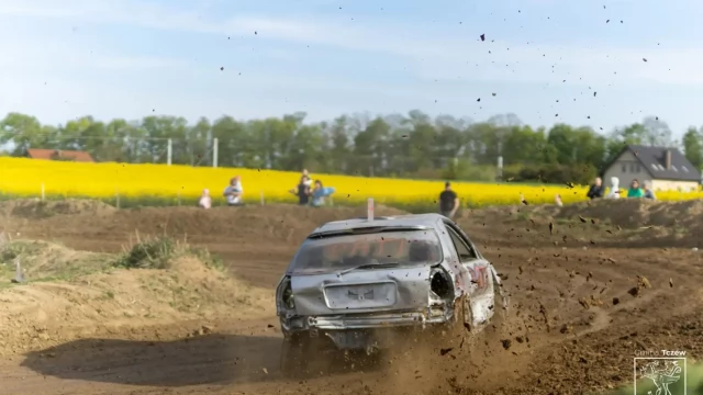 Tczew - Wataha Wrak Race. Ryk silników, tumany kurzu i ogromne serca