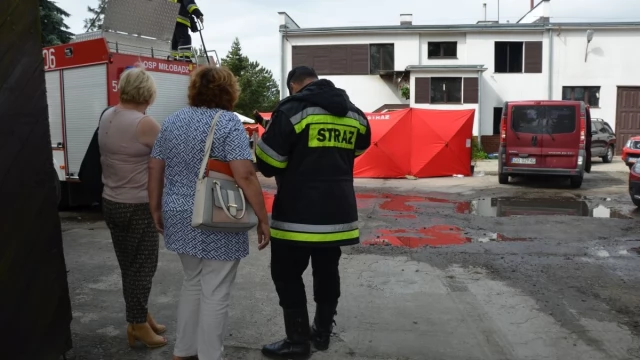 Tczew - Pożar w Maleninie. Nie żyją dwie osoby [FOTO, WIDEO]
