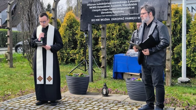 Tczew - "Pamięci nie da się zakopać w dołach". Uczcili pamięć ofiar Katynia