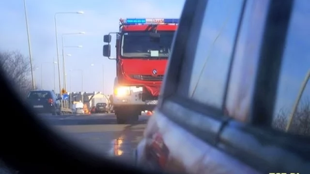 Tczew - Auto zatrzymało się na ogrodzeniu