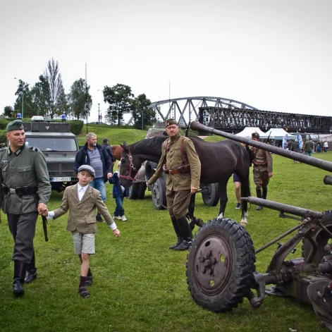 Tczew - Piknik historyczno - militarny na bulwarze