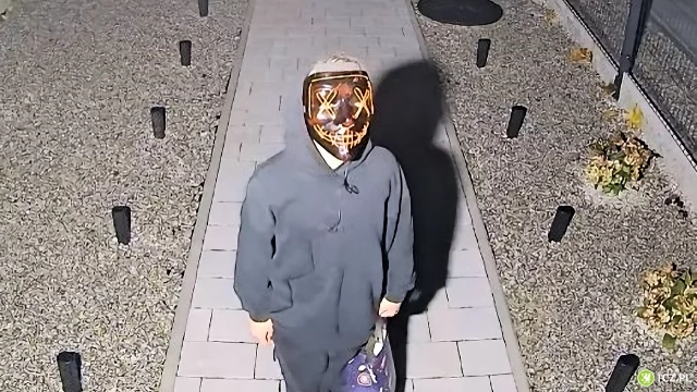 Tczew - Wandale w Halloween rzucali jajkami